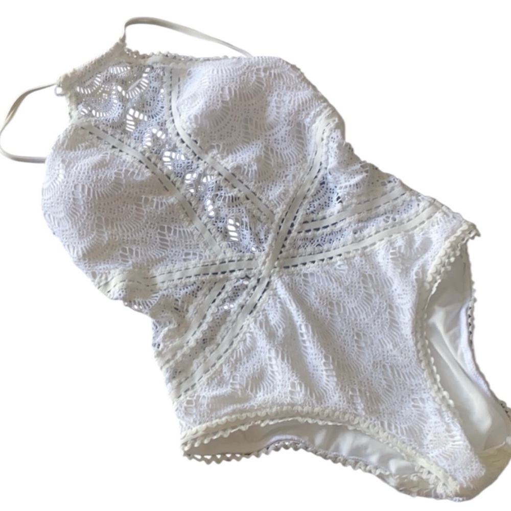 🤍 BECCA Prarie Rose WHITE High Neck Halter CROCHET LACE One Piece SWIMSUIT | S - Picture 12 of 15